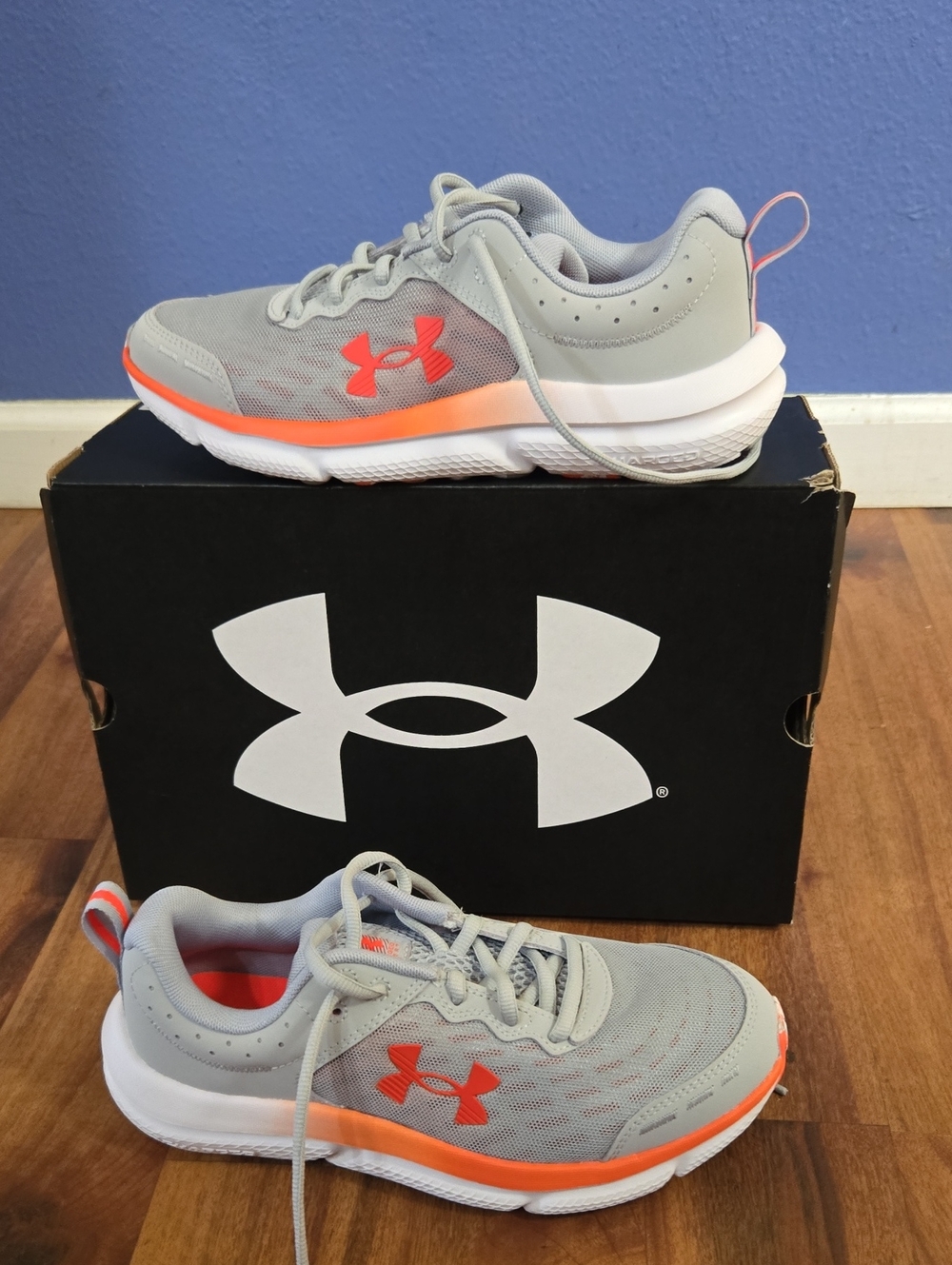Under Armour Kids' Gray and Orange Athletic Sneakers Sz 7 Y Nwb